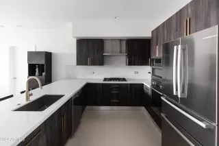 Photo #2: 6653572 Listing