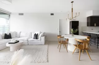 Photo #6: 6653572 Listing