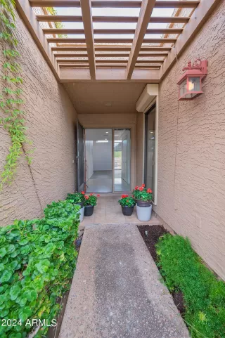 Photo #2: 6653624 Listing 