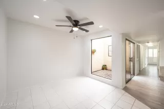 Photo #6: 6653624 Listing 