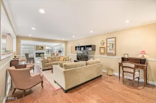 Photo #3: 6653778 Listing