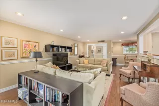 Photo #5: 6653778 Listing