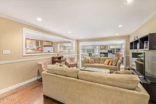 Photo #6: 6653778 Listing