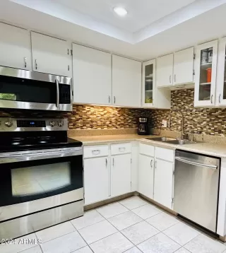 Photo #5: 6654001 Listing 