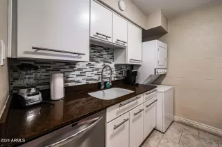 Photo #5: 6654258 Listing