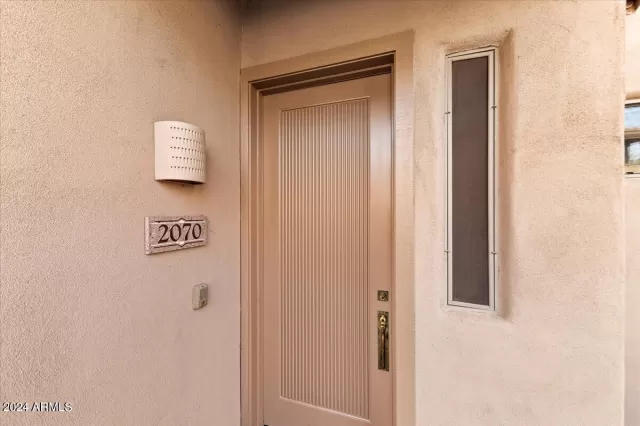 MLS: 6654359 Condo For Sale