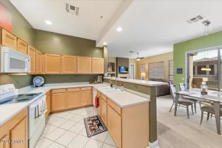 Photo #4: 6654359 Listing 