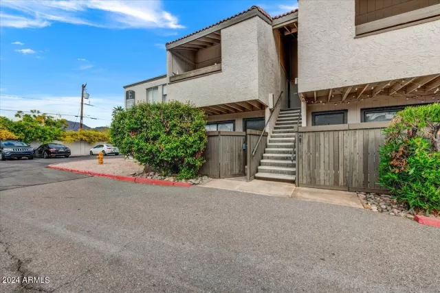 MLS: 6654593 Condo For Sale