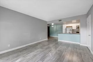 Photo #2: 6654593 Listing