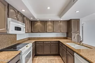 Photo #6: 6654594 Listing