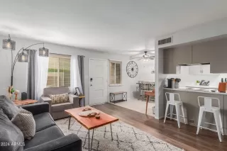 Photo #4: 6654829 Listing 