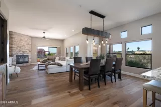 Photo #6: 6654963 Listing
