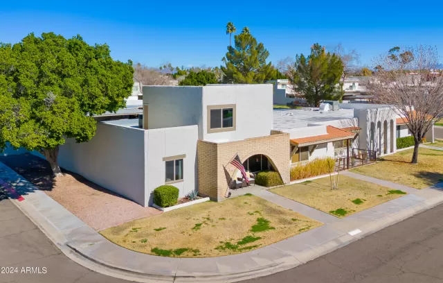 MLS: 6654970 Condo For Sale