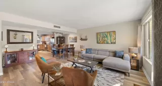 Photo #5: 6654970 Listing