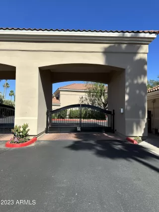 Photo #3: 6655031 Listing