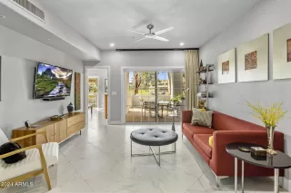 Photo #4: 6655066 Listing