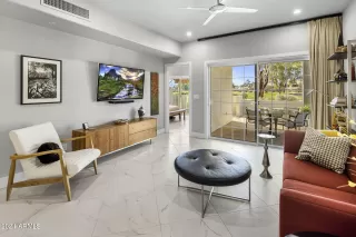 Photo #5: 6655066 Listing