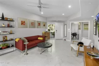 Photo #6: 6655066 Listing