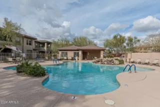 Photo #4: 6655166 Listing