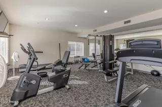 Photo #5: 6655166 Listing