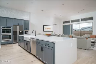 Photo #3: 6655426 Listing