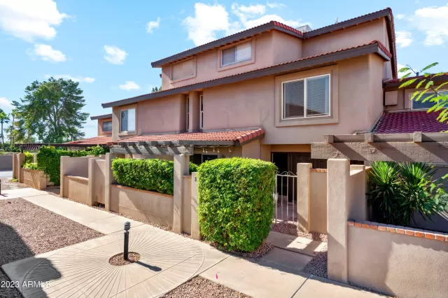 MLS: 6655439 Condo For Sale