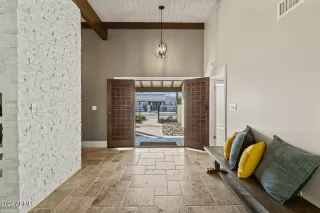 Photo #6: 6655560 Listing