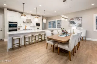 Photo #3: 6655562 Listing