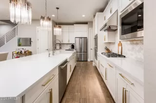 Photo #5: 6655562 Listing