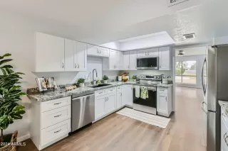 Photo #3: 6655760 Listing