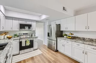 Photo #4: 6655760 Listing