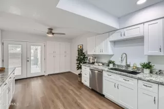 Photo #5: 6655760 Listing