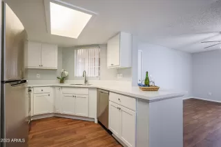 Photo #3: 6655910 Listing 