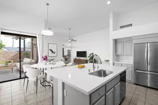 Photo #5: 6655976 Listing 