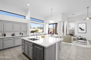 Photo #6: 6655976 Listing 