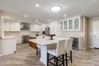 Photo #2: 6656235 Listing