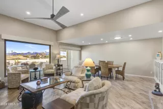 Photo #5: 6656235 Listing