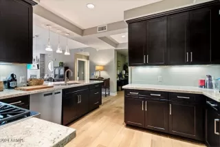 Photo #2: 6656317 Listing