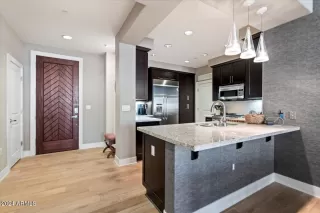 Photo #3: 6656317 Listing
