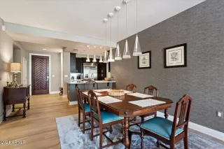 Photo #5: 6656317 Listing