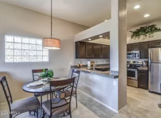 Photo #3: 6656330 Listing 