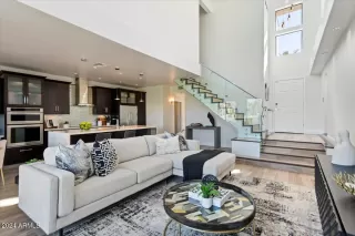 Photo #3: 6656376 Listing 