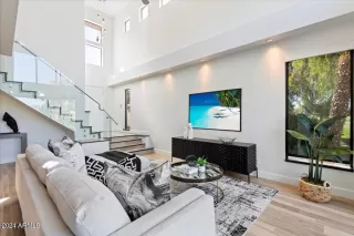 Photo #4: 6656376 Listing 