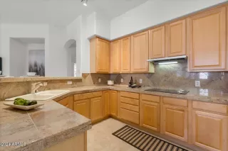 Photo #6: 6656520 Listing 