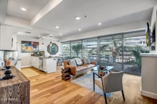 Photo #1: 6656569 Listing