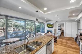 Photo #3: 6656569 Listing