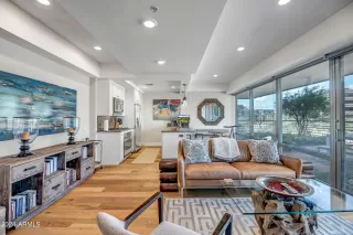 Photo #5: 6656569 Listing