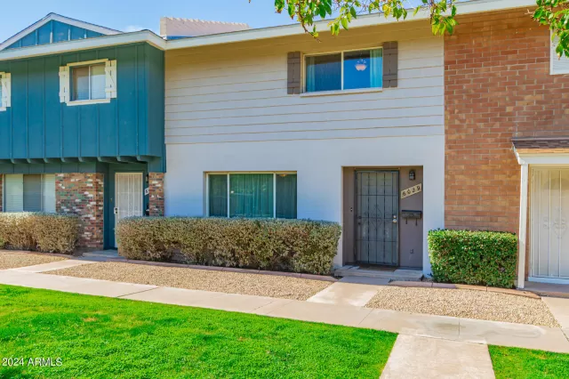 MLS: 6656599 Condo For Sale