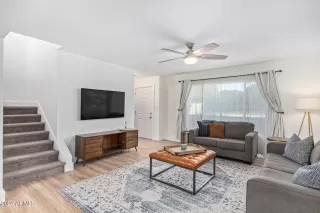 Photo #4: 6656599 Listing