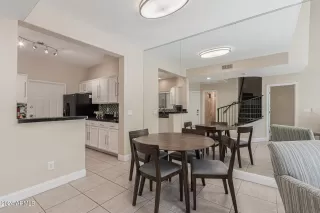 Photo #5: 6656661 Listing